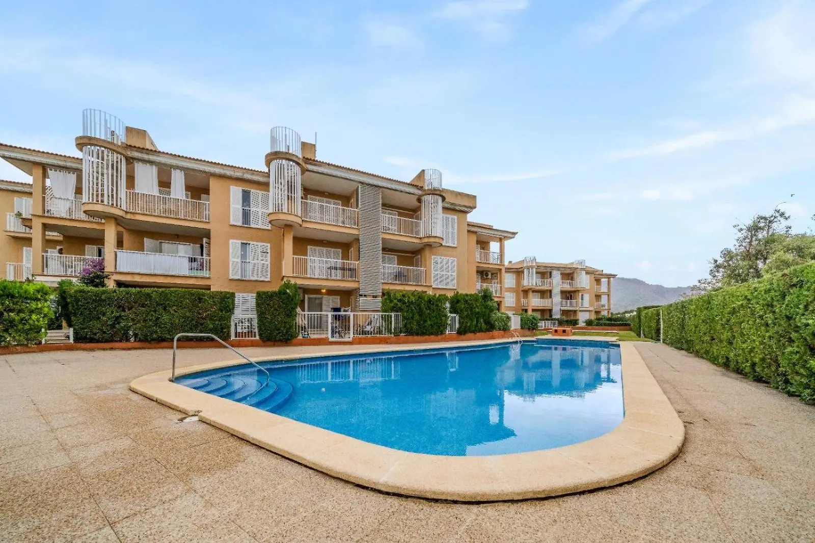 Olot Llenaire Apartment Port de Pollenca